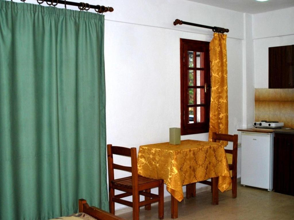 Koula Apartments Σταλίδα Δωμάτιο φωτογραφία